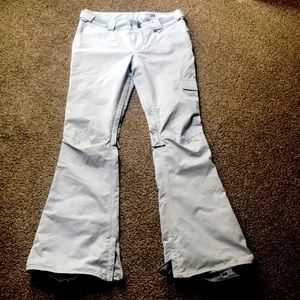 Women’s snowboard pants ❄️